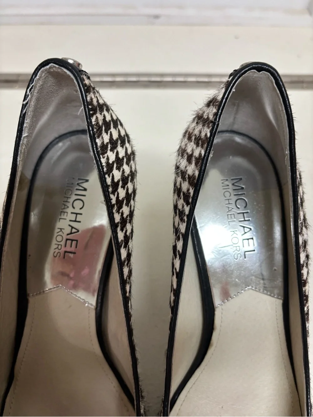 Michael Kors Black & White Houndstooth Pointed-Toe Pumps